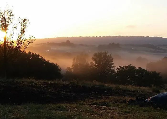 Casa de Férias Au Du Gouyre Puygaillard-de-Quercy