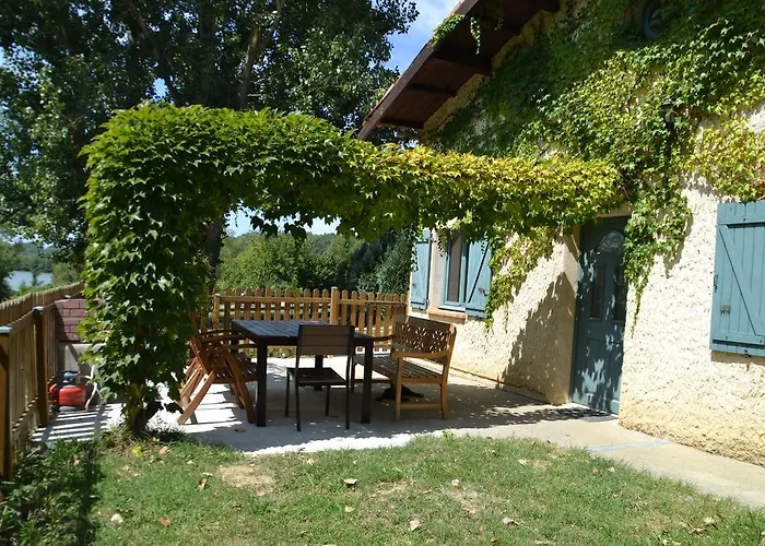 Casa de Férias Au Du Gouyre Puygaillard-de-Quercy