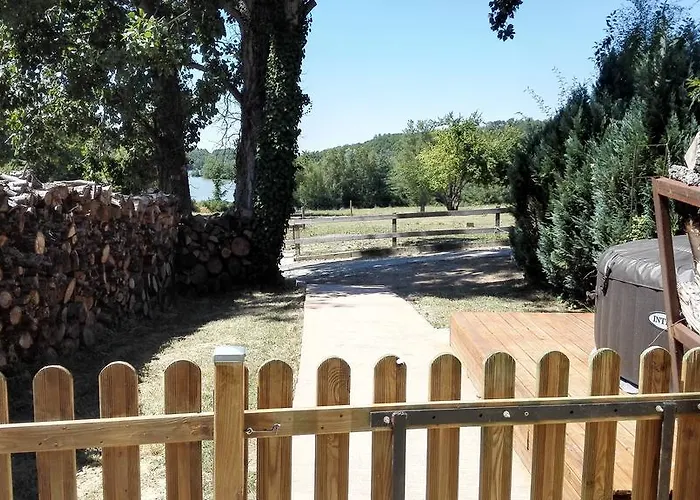 Au Du Gouyre Holiday home *