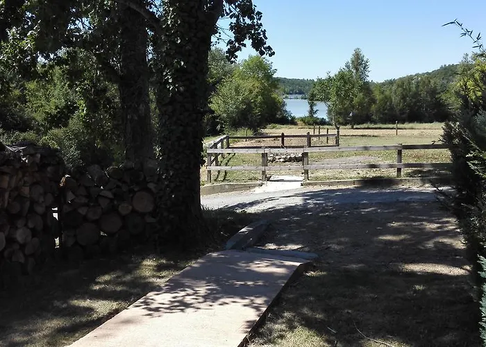 펜션 Au Du Gouyre Puygaillard-de-Quercy